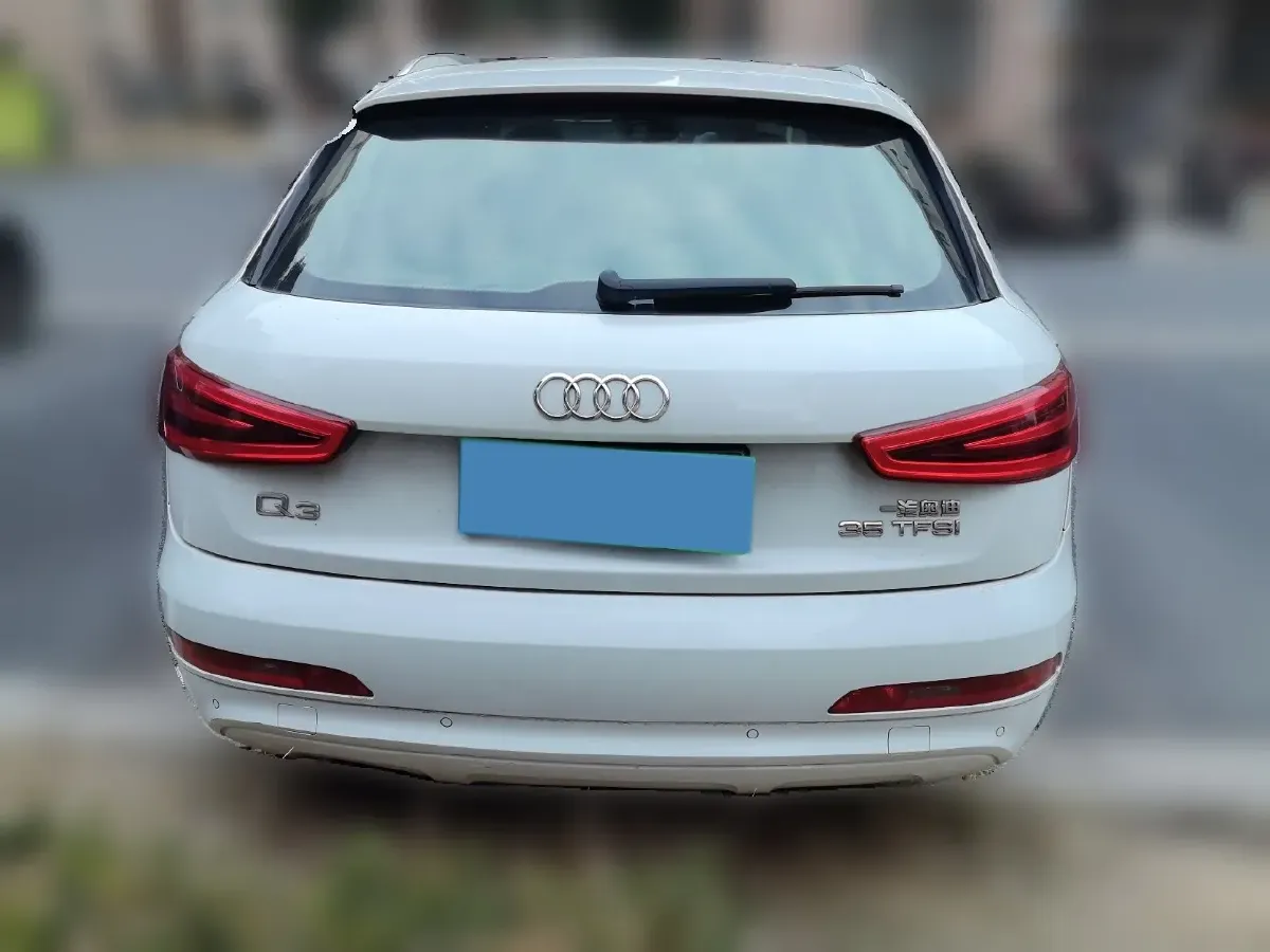 2015 Audi Q3 2.0T 170HP L4 7DCT,autocango,china used car exporter,china ev exporter,chinese used car exporter,chinese used ev exporter