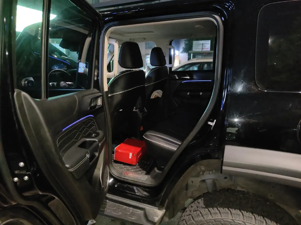 2021 Tank 300 2.0T 227HP L4 8AT,autocango,china used car exporter,china ev exporter,chinese used car exporter,chinese used ev exporter