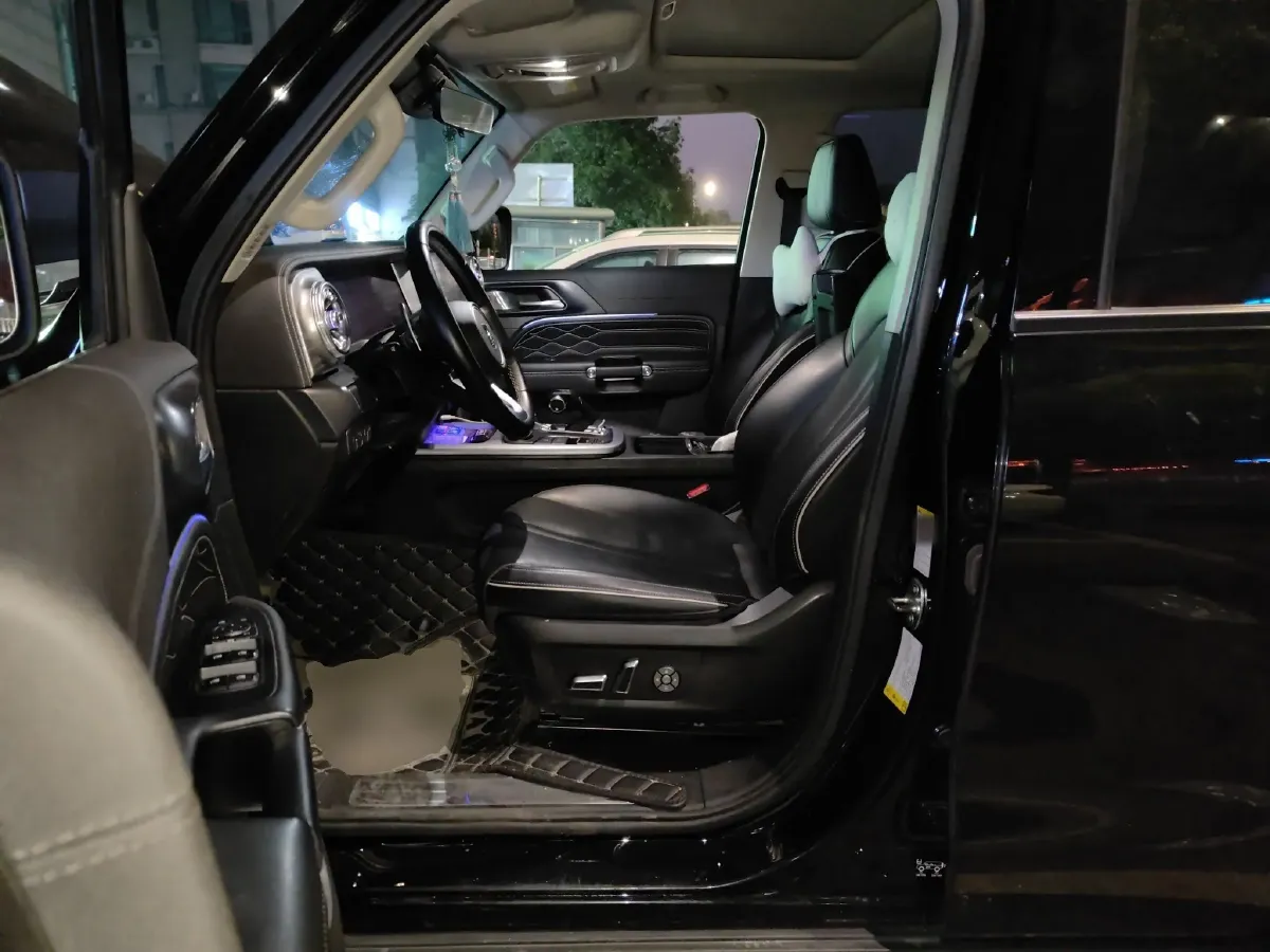 2021 Tank 300 2.0T 227HP L4 8AT,autocango,china used car exporter,china ev exporter,chinese used car exporter,chinese used ev exporter