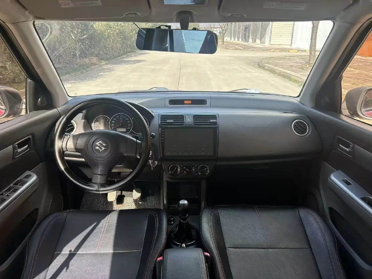 2016 Suzuki Swift 1.5L 103HP L4 5MT,autocango,china used car exporter,china ev exporter,chinese used car exporter,chinese used ev exporter