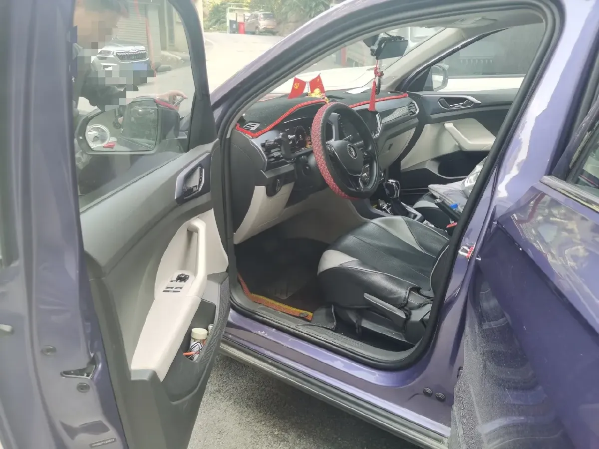 2021 Volkswagen T-Cross 1.4T 150HP L4 7DCT,autocango,china used car exporter,china ev exporter,chinese used car exporter,chinese used ev exporter