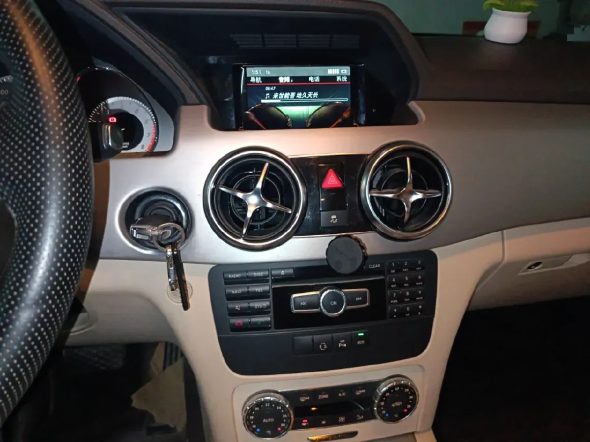 2015 Mercedes-Benz GLK Class 2.0T 211HP L4 7AT,autocango,china used car exporter,china ev exporter,chinese used car exporter,chinese used ev exporter