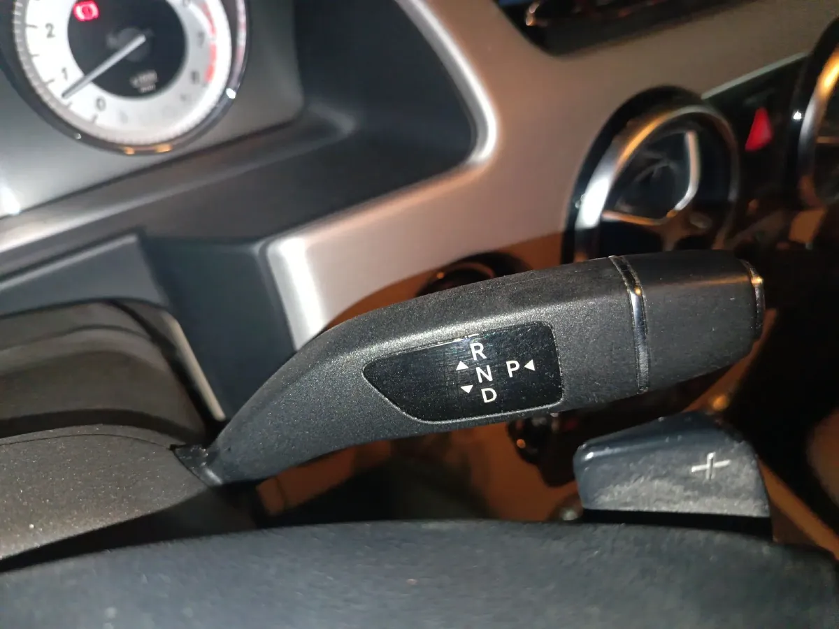 2015 Mercedes-Benz GLK Class 2.0T 211HP L4 7AT,autocango,china used car exporter,china ev exporter,chinese used car exporter,chinese used ev exporter