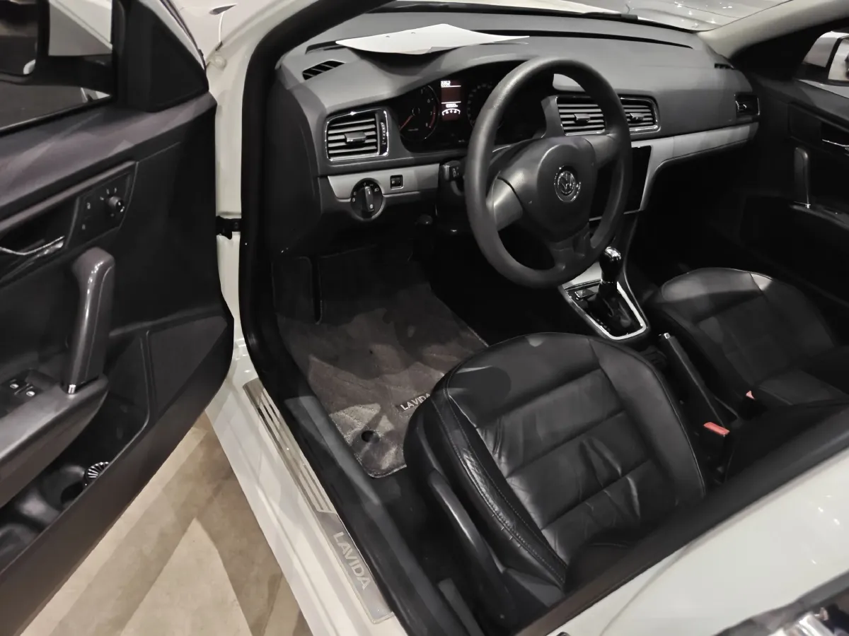 2013 Volkswagen Gran Lavida 1.4T 131HP L4 7DCT,autocango,china used car exporter,china ev exporter,chinese used car exporter,chinese used ev exporter