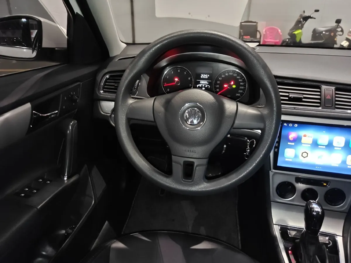 2013 Volkswagen Gran Lavida 1.4T 131HP L4 7DCT,autocango,china used car exporter,china ev exporter,chinese used car exporter,chinese used ev exporter