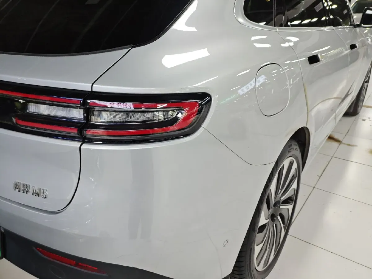 2022 AITO AITO M5 Range Extended 125HP REEV 40KWH,autocango,china used car exporter,china ev exporter,chinese used car exporter,chinese used ev exporter