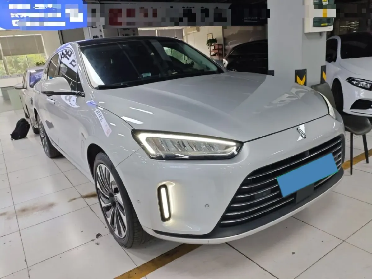 2022 AITO AITO M5 Range Extended 125HP REEV 40KWH,autocango,china used car exporter,china ev exporter,chinese used car exporter,chinese used ev exporter