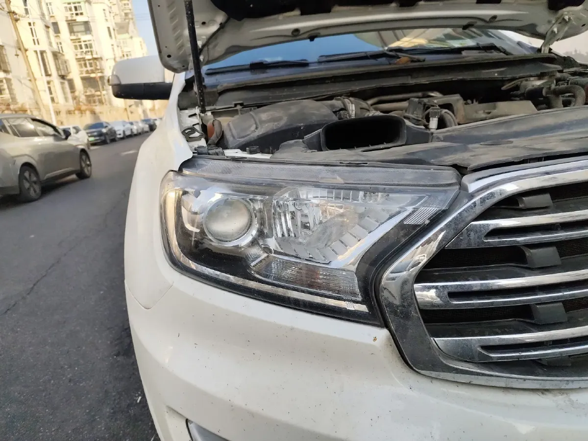 2020 Ford Everest 2.3T 275HP L4 10AT,autocango,china used car exporter,china ev exporter,chinese used car exporter,chinese used ev exporter