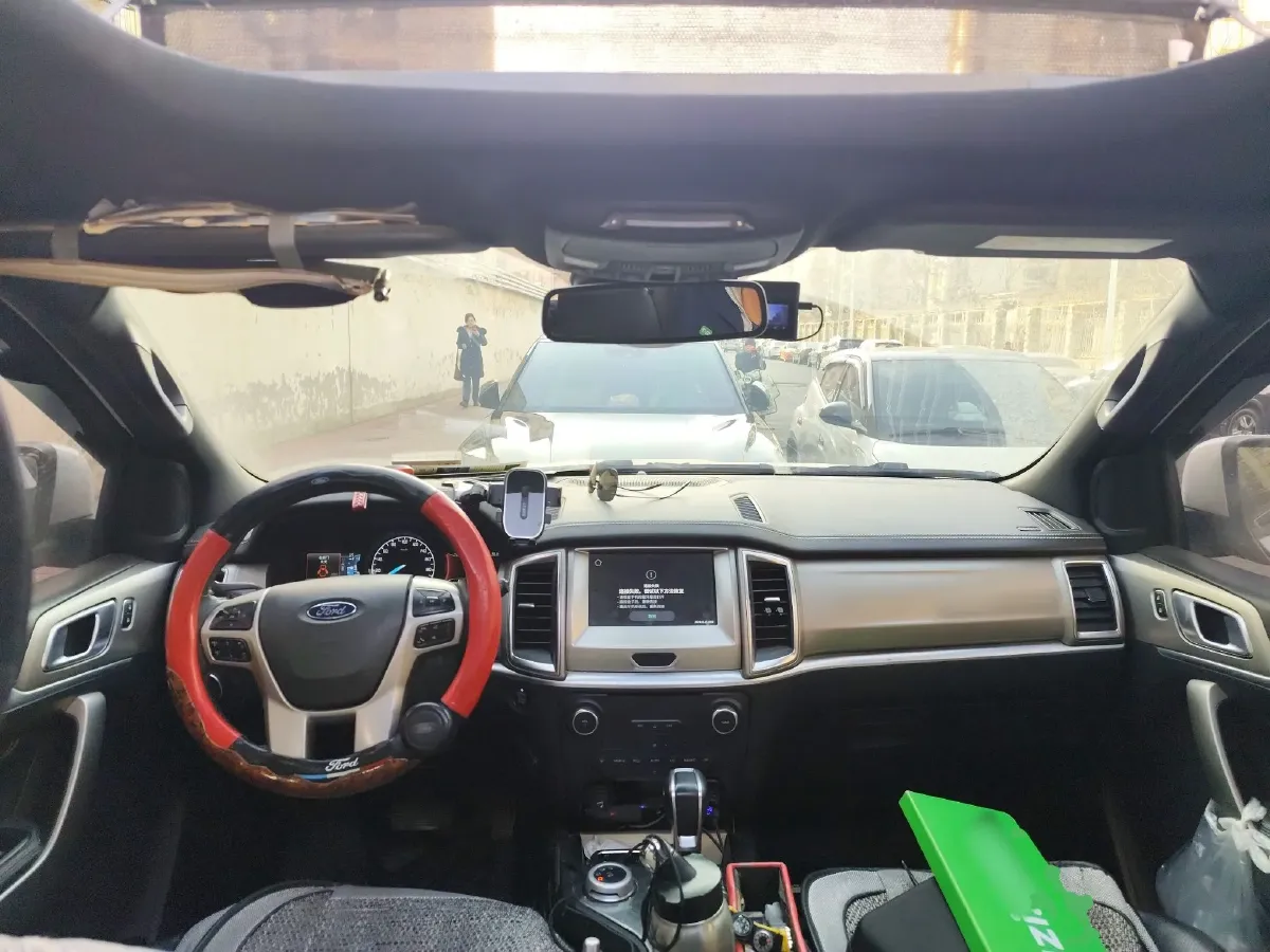 2020 Ford Everest 2.3T 275HP L4 10AT,autocango,china used car exporter,china ev exporter,chinese used car exporter,chinese used ev exporter