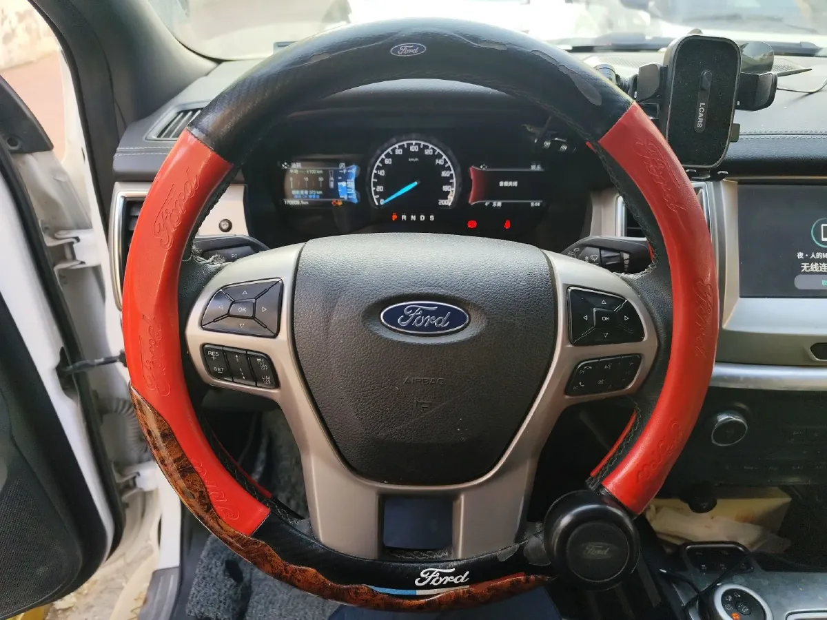 2020 Ford Everest 2.3T 275HP L4 10AT,autocango,china used car exporter,china ev exporter,chinese used car exporter,chinese used ev exporter