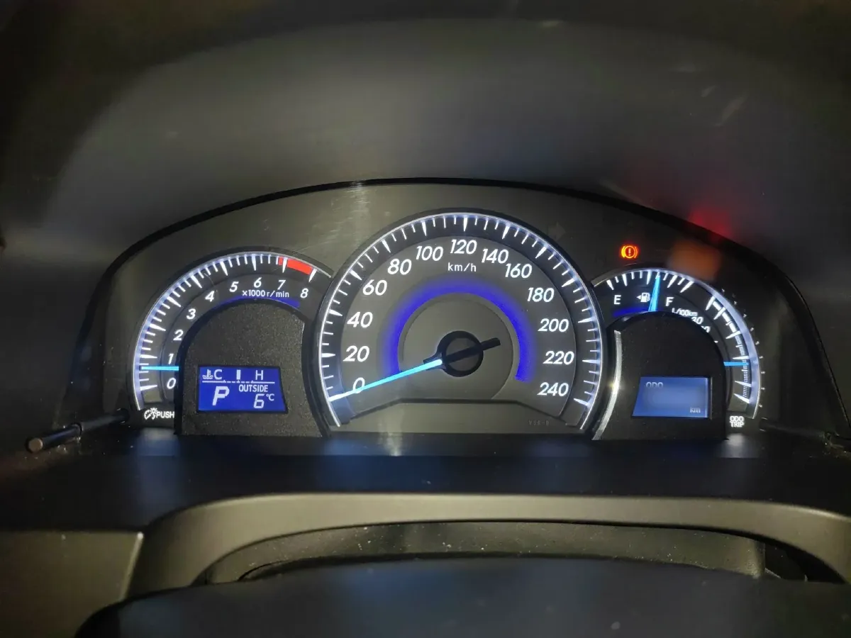 2016 Toyota Camry 2.0L 167HP L4 6AT,autocango,china used car exporter,china ev exporter,chinese used car exporter,chinese used ev exporter