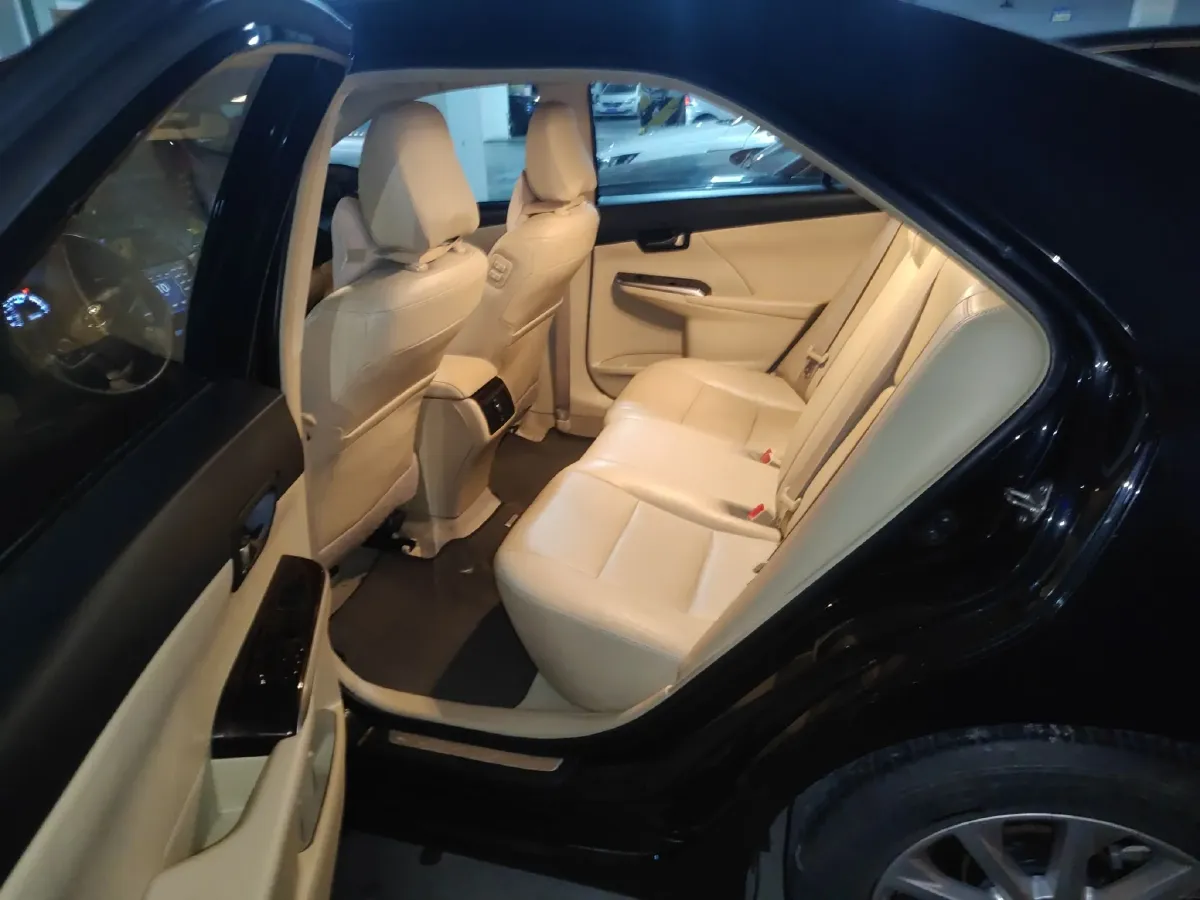 2016 Toyota Camry 2.0L 167HP L4 6AT,autocango,china used car exporter,china ev exporter,chinese used car exporter,chinese used ev exporter