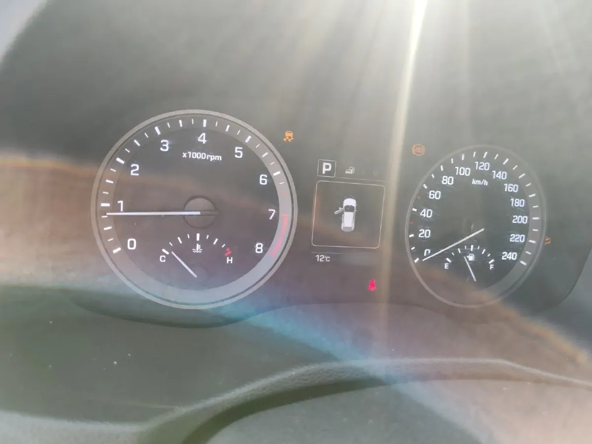 2015 Hyundai ix35 2.0L 160HP L4 6AT,autocango,china used car exporter,china ev exporter,chinese used car exporter,chinese used ev exporter