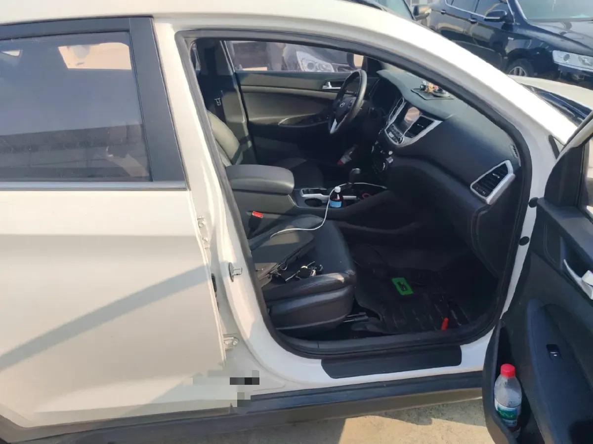 2015 Hyundai ix35 2.0L 160HP L4 6AT,autocango,china used car exporter,china ev exporter,chinese used car exporter,chinese used ev exporter