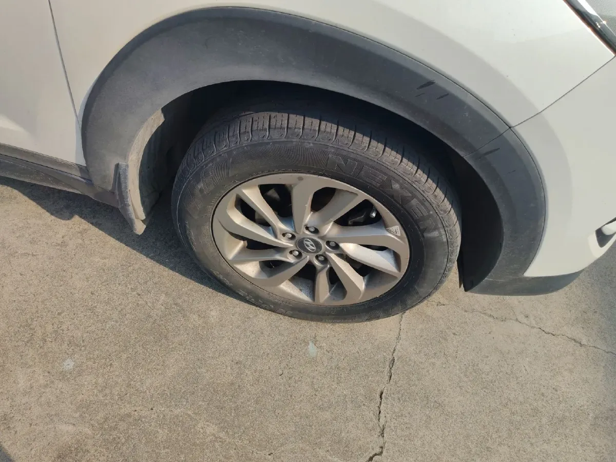 2015 Hyundai ix35 2.0L 160HP L4 6AT,autocango,china used car exporter,china ev exporter,chinese used car exporter,chinese used ev exporter