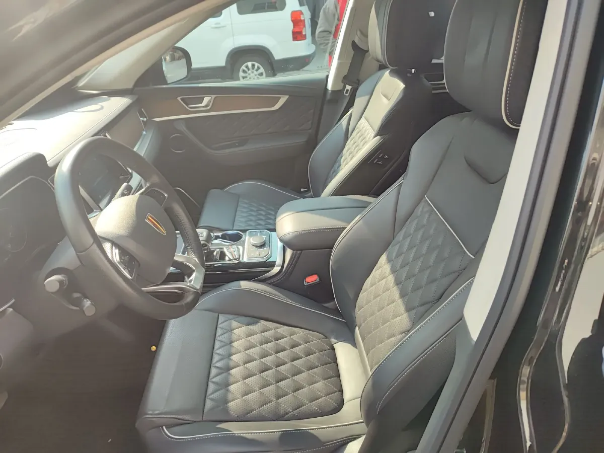 2022 HongQi HS7 3.0T 337HP V6 8AT,autocango,china used car exporter,china ev exporter,chinese used car exporter,chinese used ev exporter