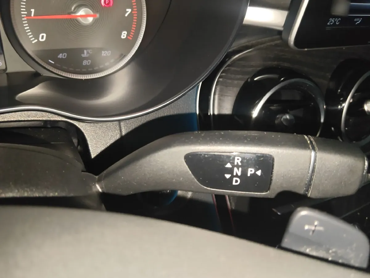 2018 Mercedes-Benz C Class 2.0T 184HP L4 9AT,autocango,china used car exporter,china ev exporter,chinese used car exporter,chinese used ev exporter