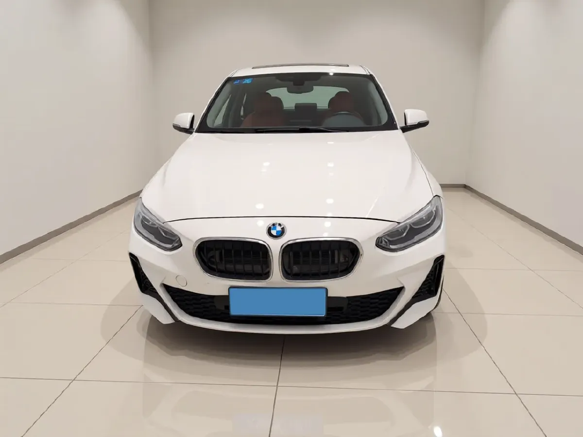 2019 BMW 1 Series 2.0T 192HP L4 8AT,autocango,china used car exporter,china ev exporter,chinese used car exporter,chinese used ev exporter