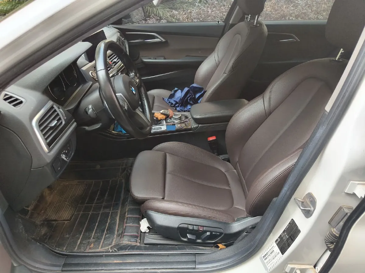 2019 BMW 1 Series 2.0T 192HP L4 8AT,autocango,china used car exporter,china ev exporter,chinese used car exporter,chinese used ev exporter