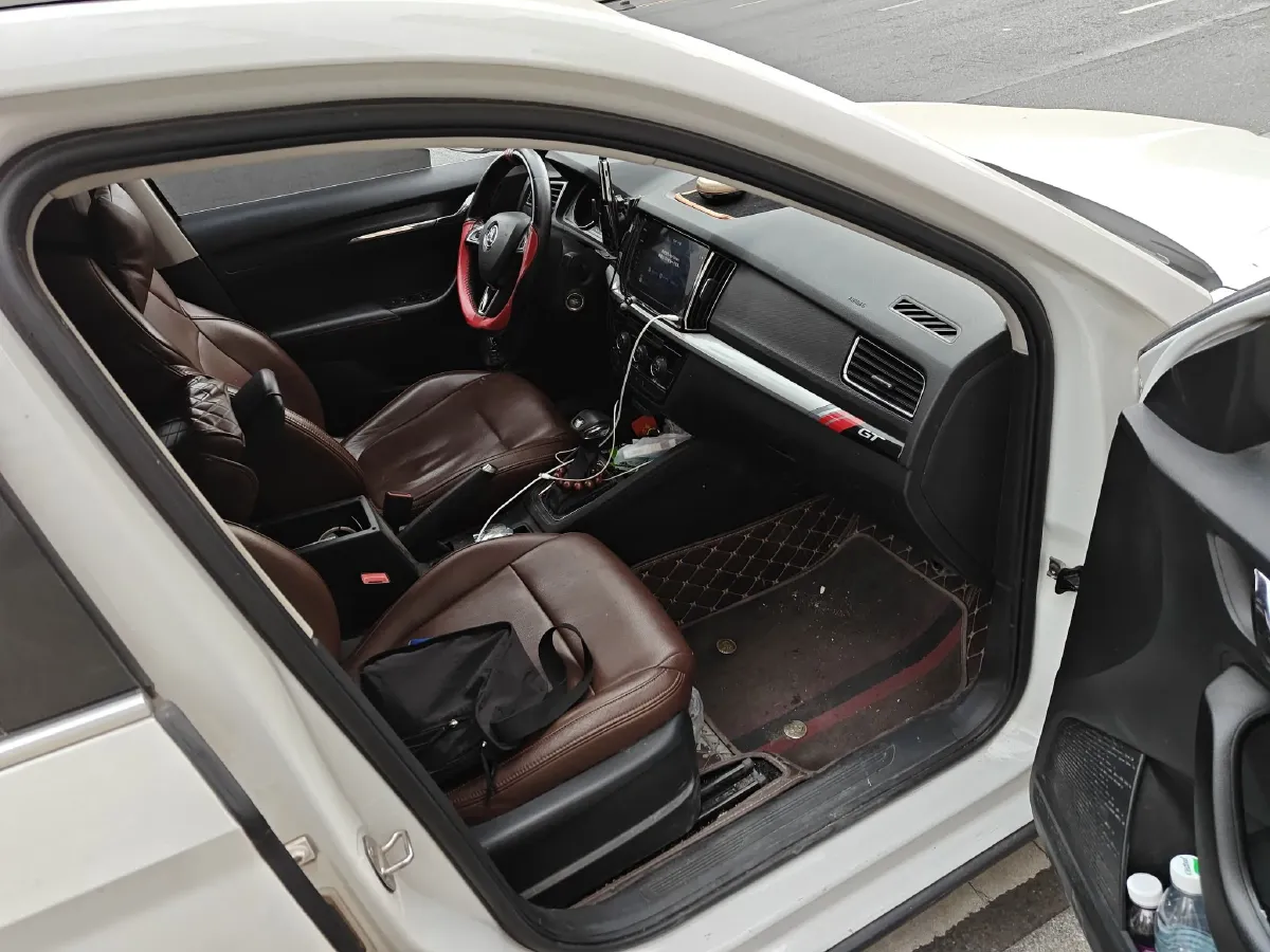 2020 Skoda Kamiq 1.5L 112HP L4 6AT,autocango,china used car exporter,china ev exporter,chinese used car exporter,chinese used ev exporter