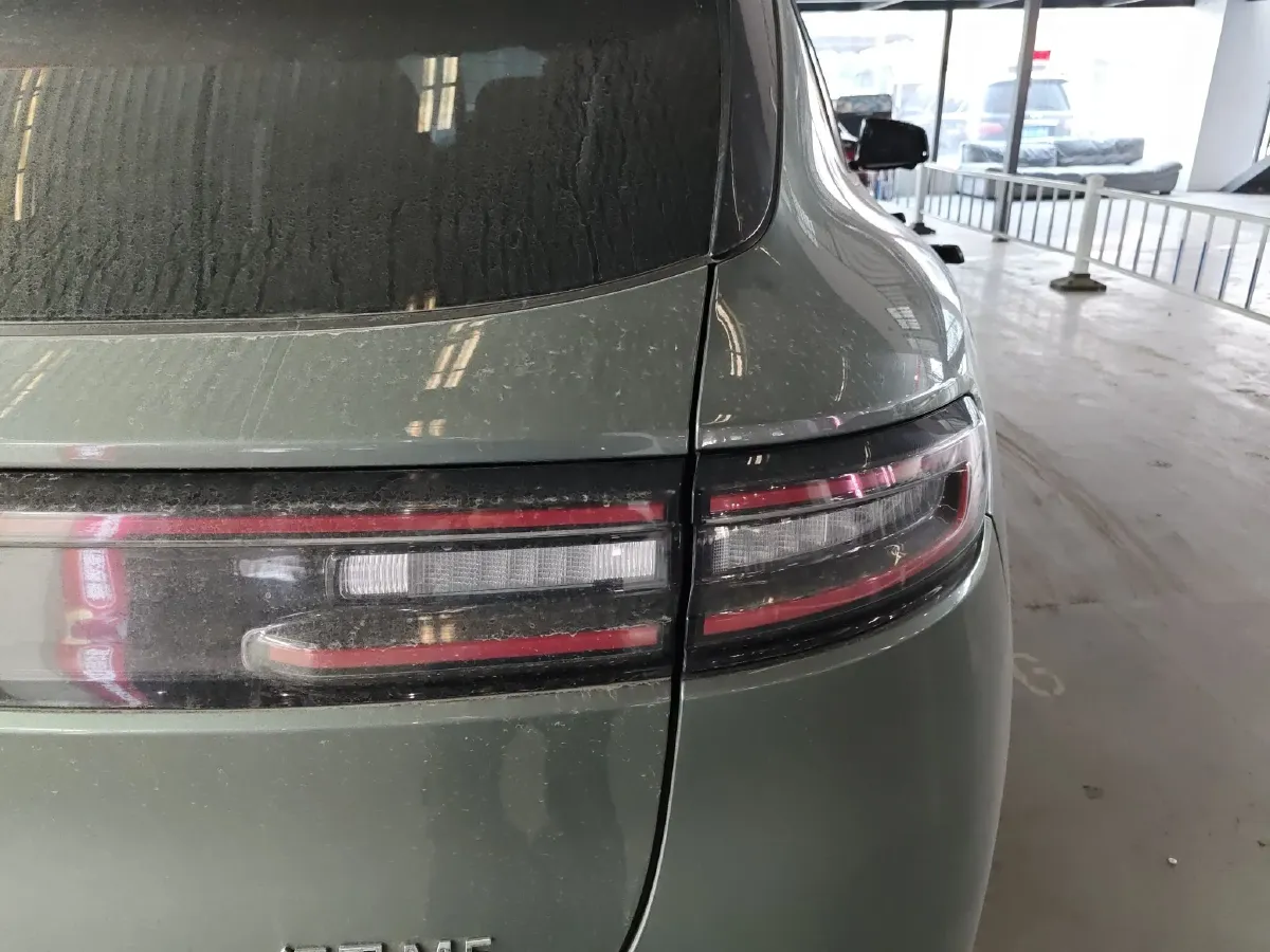 2022 AITO AITO M5 Range Extended 125HP REEV 40KWH,autocango,china used car exporter,china ev exporter,chinese used car exporter,chinese used ev exporter