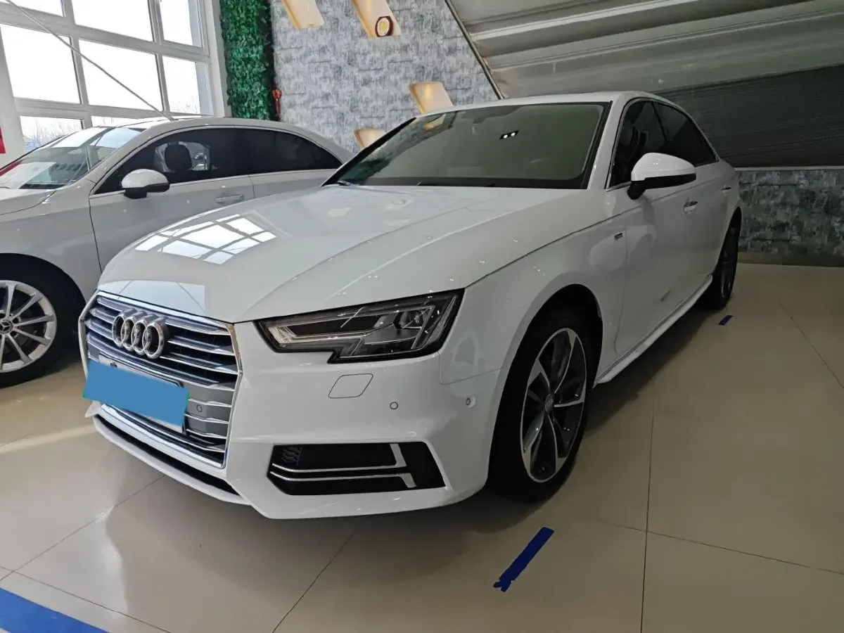 2018 Audi A4L 2.0T 190HP L4 7DCT,autocango,china used car exporter,china ev exporter,chinese used car exporter,chinese used ev exporter