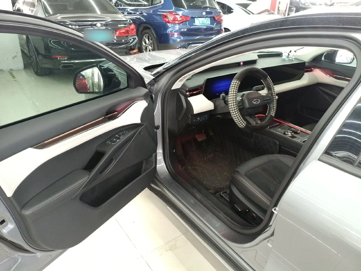 2022 Ford Mondeo 2.0T 238HP L4 8AT,autocango,china used car exporter,china ev exporter,chinese used car exporter,chinese used ev exporter