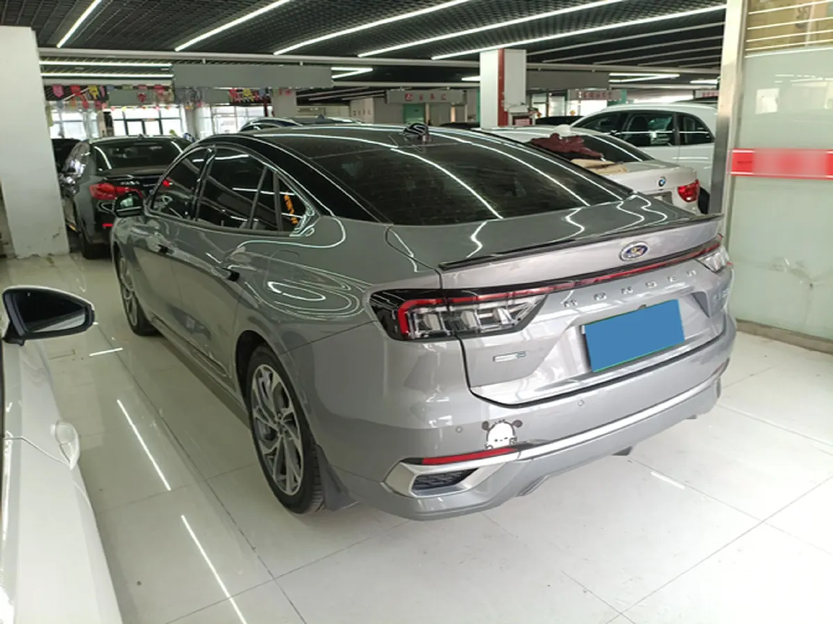 2022 Ford Mondeo 2.0T 238HP L4 8AT,autocango,china used car exporter,china ev exporter,chinese used car exporter,chinese used ev exporter