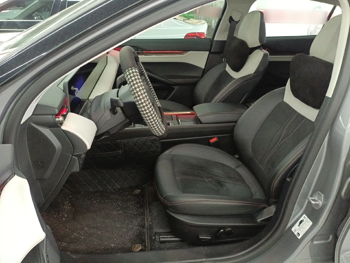 2022 Ford Mondeo 2.0T 238HP L4 8AT,autocango,china used car exporter,china ev exporter,chinese used car exporter,chinese used ev exporter