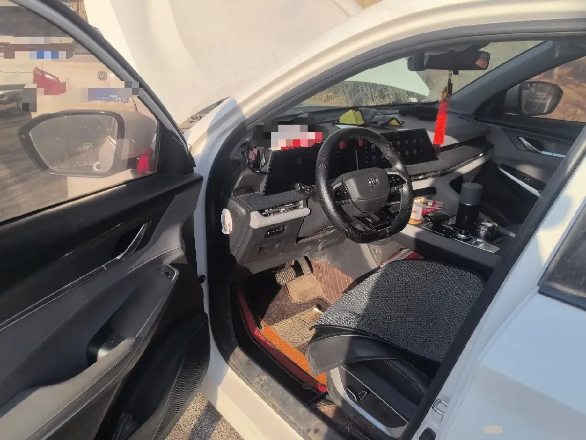 2022 ChangAn CS75 Plus 2.0T 233HP L4 8AT,autocango,china used car exporter,china ev exporter,chinese used car exporter,chinese used ev exporter