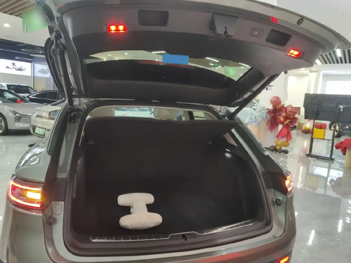 2022 AITO AITO M5 Range Extended 125HP REEV 40KWH,autocango,china used car exporter,china ev exporter,chinese used car exporter,chinese used ev exporter