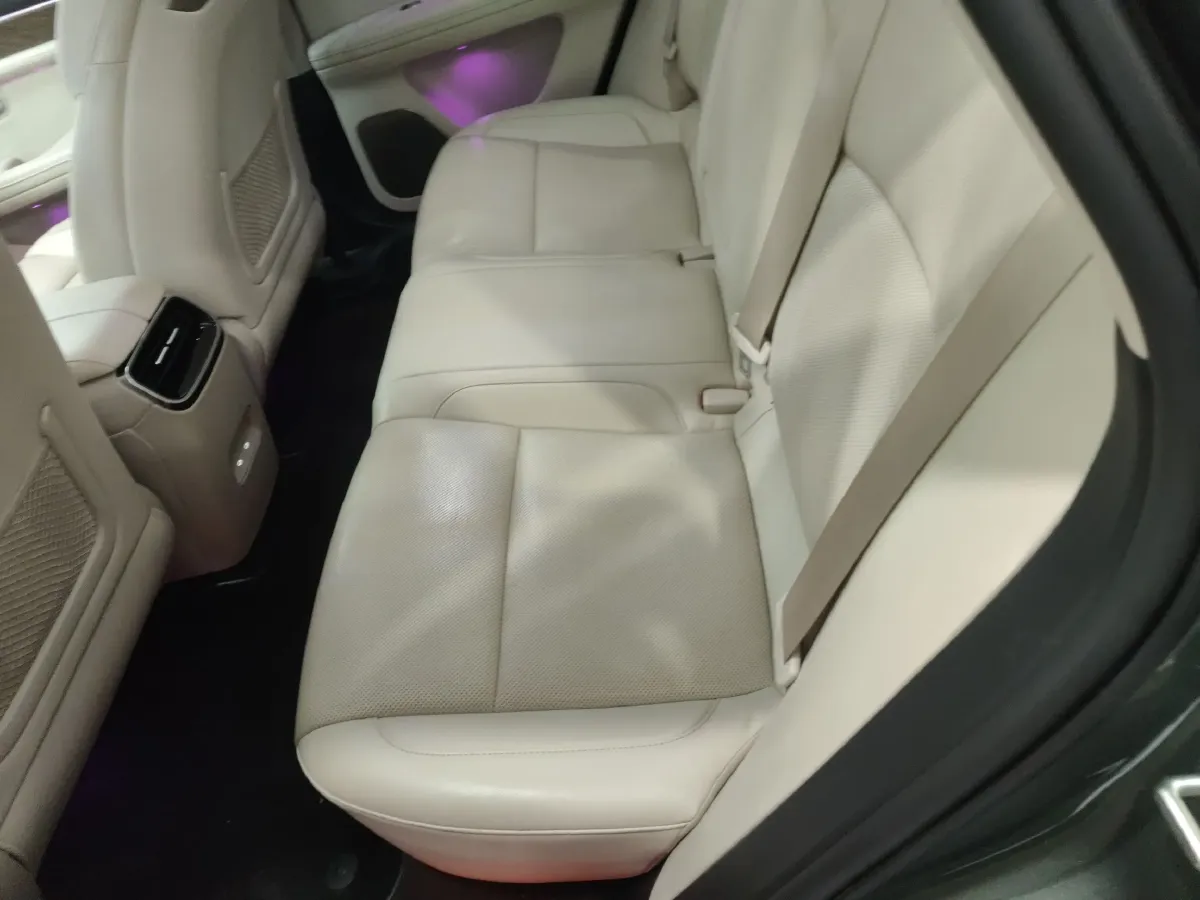 2022 AITO AITO M5 Range Extended 125HP REEV 40KWH,autocango,china used car exporter,china ev exporter,chinese used car exporter,chinese used ev exporter