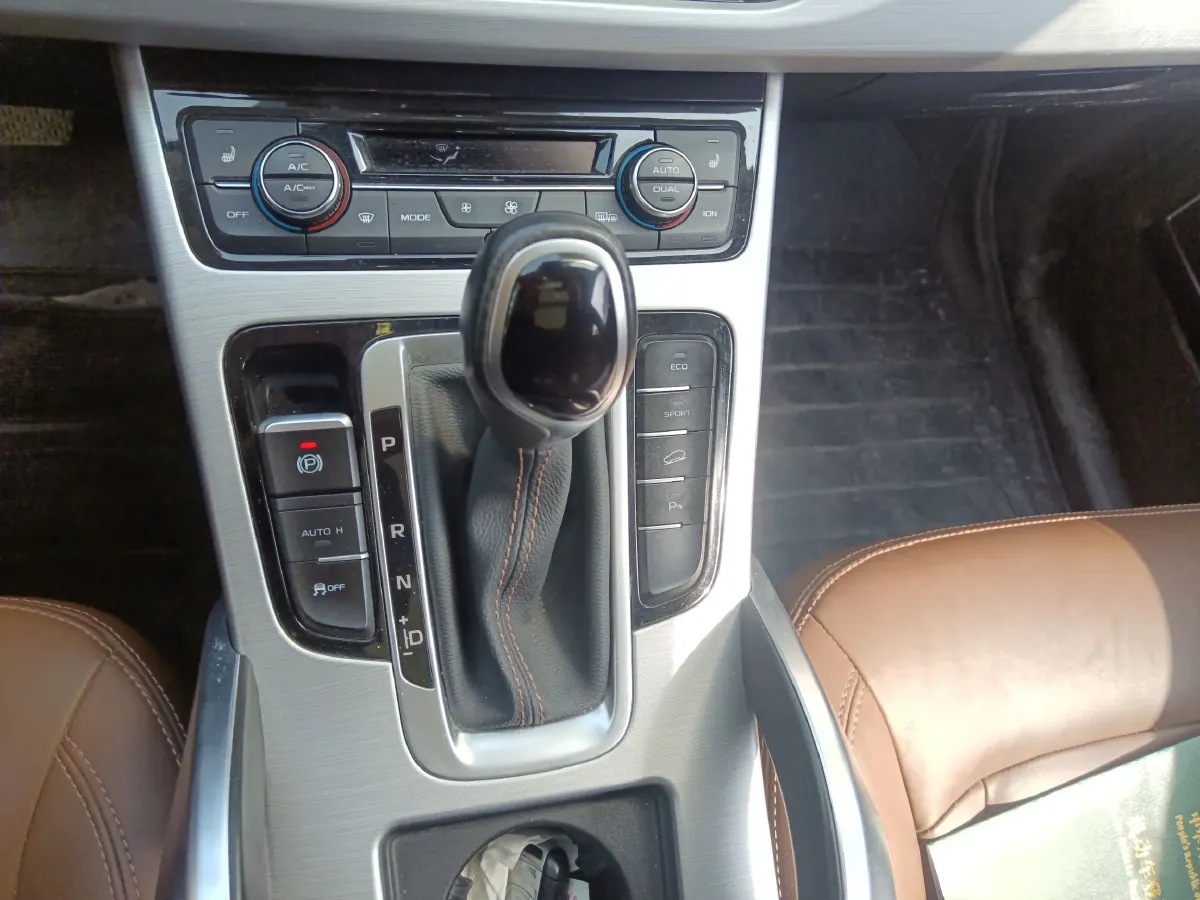 2016 Geely Azkarra 1.8T 184HP L4 6AT,autocango,china used car exporter,china ev exporter,chinese used car exporter,chinese used ev exporter