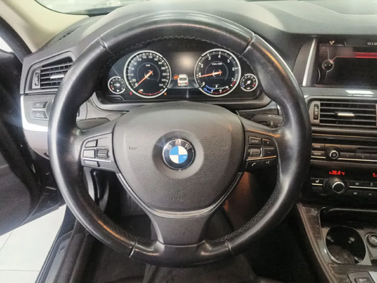 2014 BMW 5 Series 2.0T 218HP L4 8AT,autocango,china used car exporter,china ev exporter,chinese used car exporter,chinese used ev exporter