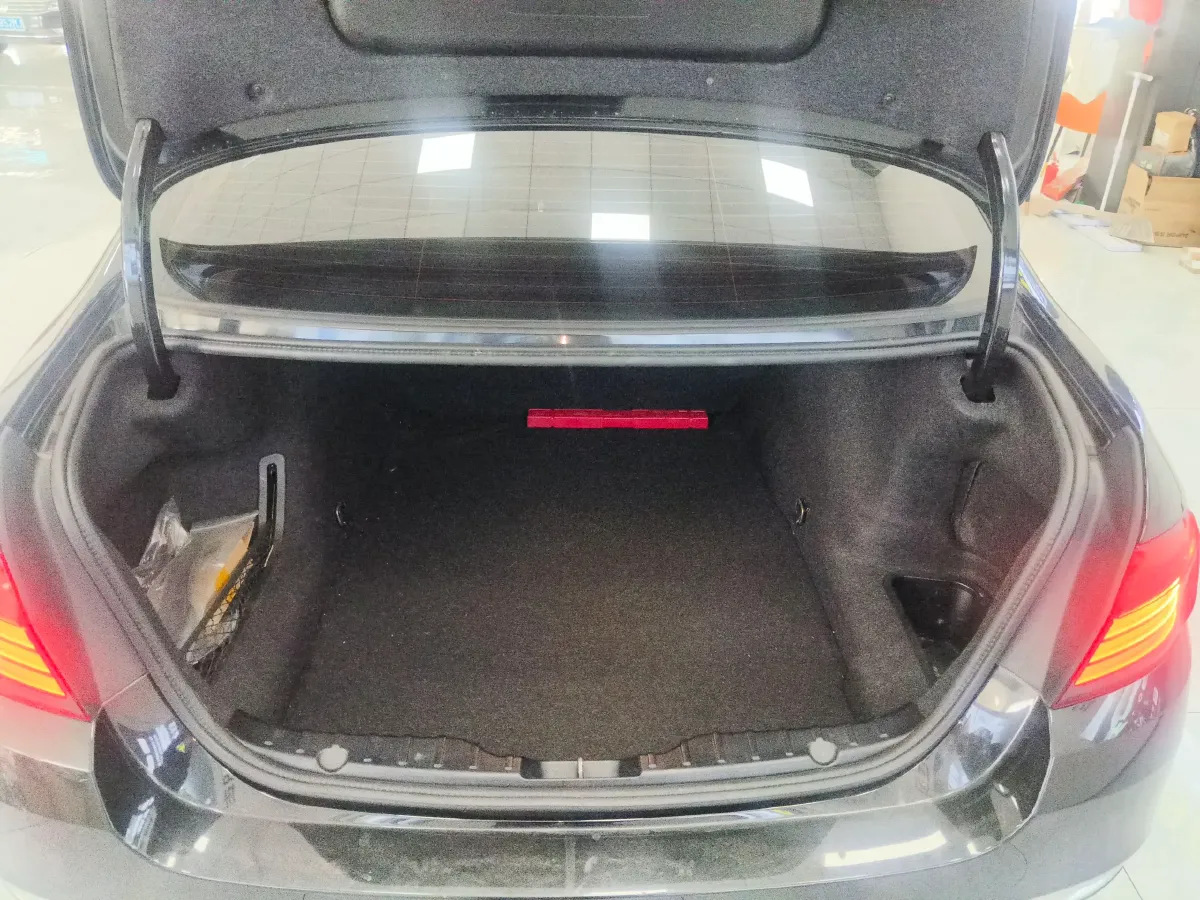 2014 BMW 5 Series 2.0T 218HP L4 8AT,autocango,china used car exporter,china ev exporter,chinese used car exporter,chinese used ev exporter