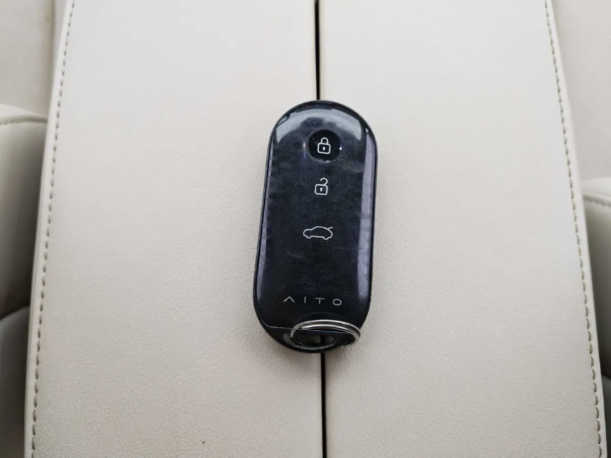 2022 AITO AITO M5 Range Extended 125HP REEV 40KWH,autocango,china used car exporter,china ev exporter,chinese used car exporter,chinese used ev exporter