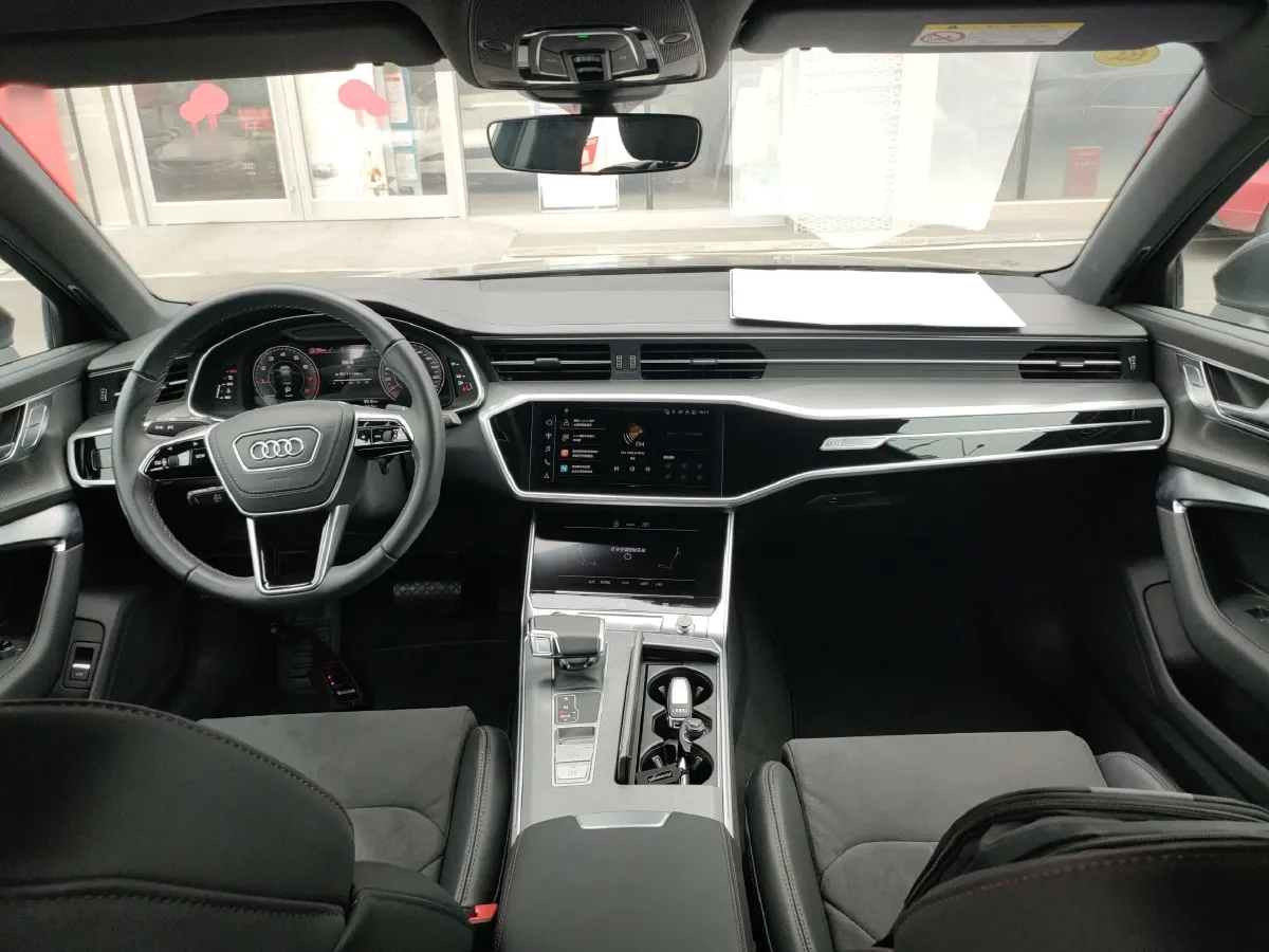 2024 Audi A6L 2.0T 245HP L4 7DCT,autocango,china used car exporter,china ev exporter,chinese used car exporter,chinese used ev exporter