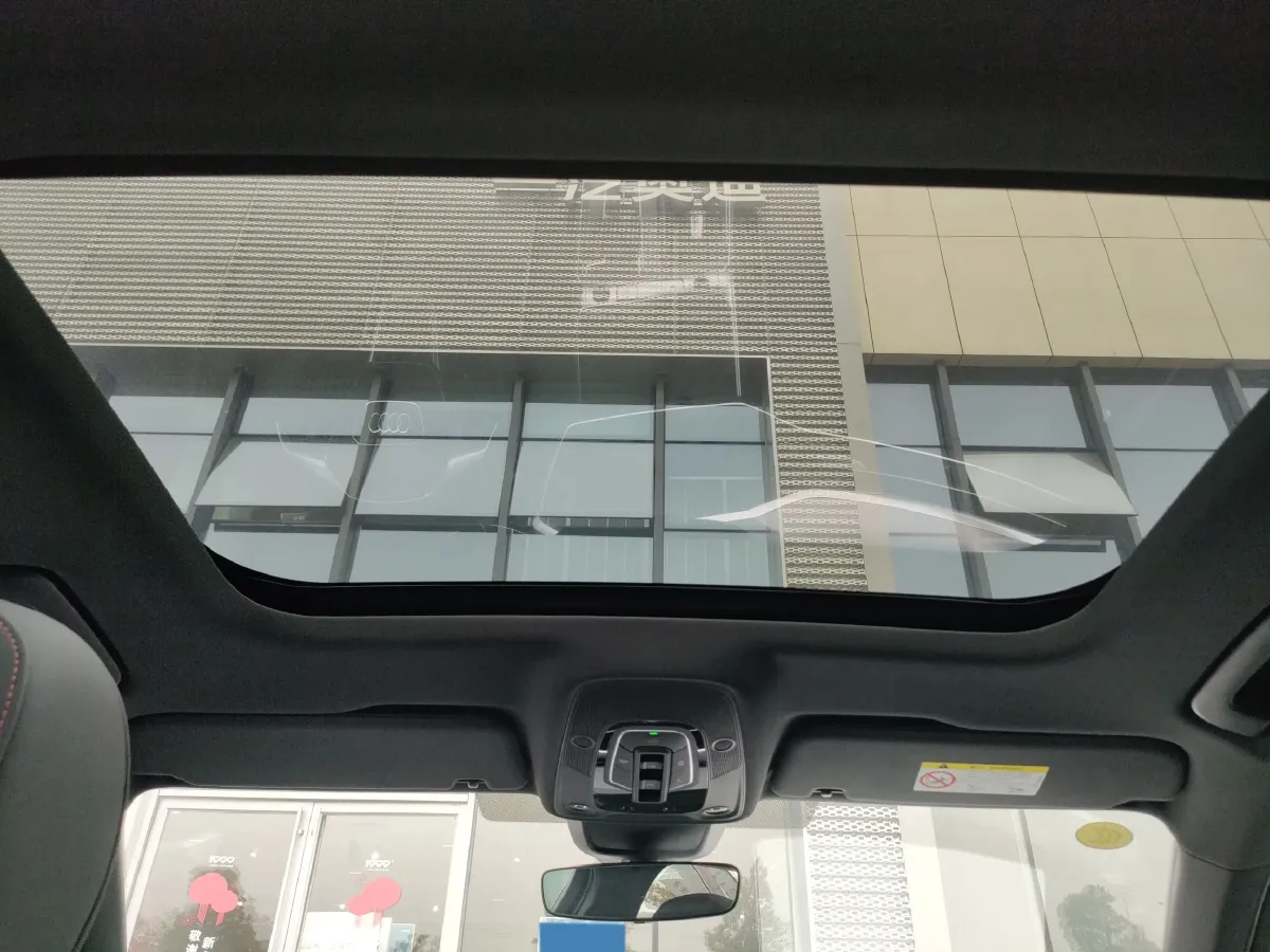 2024 Audi A6L 2.0T 245HP L4 7DCT,autocango,china used car exporter,china ev exporter,chinese used car exporter,chinese used ev exporter