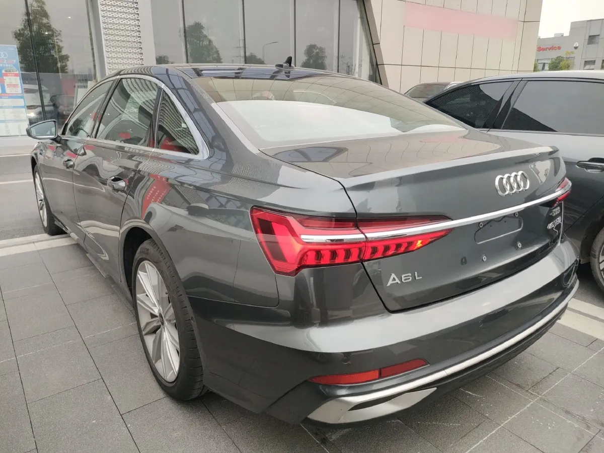 2024 Audi A6L 2.0T 245HP L4 7DCT,autocango,china used car exporter,china ev exporter,chinese used car exporter,chinese used ev exporter