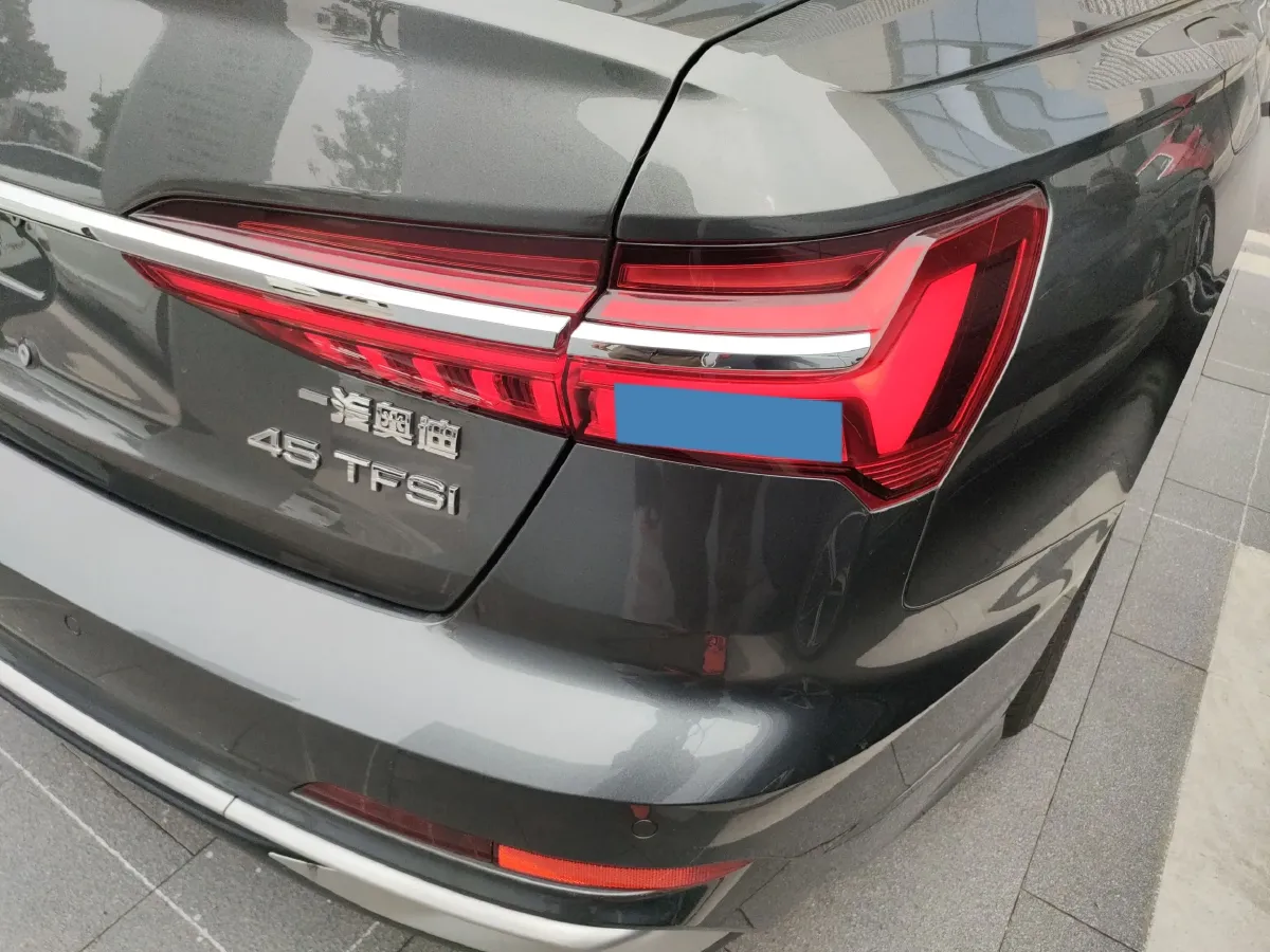 2024 Audi A6L 2.0T 245HP L4 7DCT,autocango,china used car exporter,china ev exporter,chinese used car exporter,chinese used ev exporter