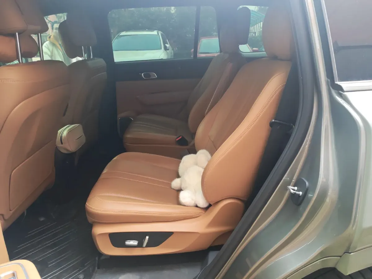 2020 Li ONE Range Extended 131HP REEV 40.5KWH,autocango,china used car exporter,china ev exporter,chinese used car exporter,chinese used ev exporter