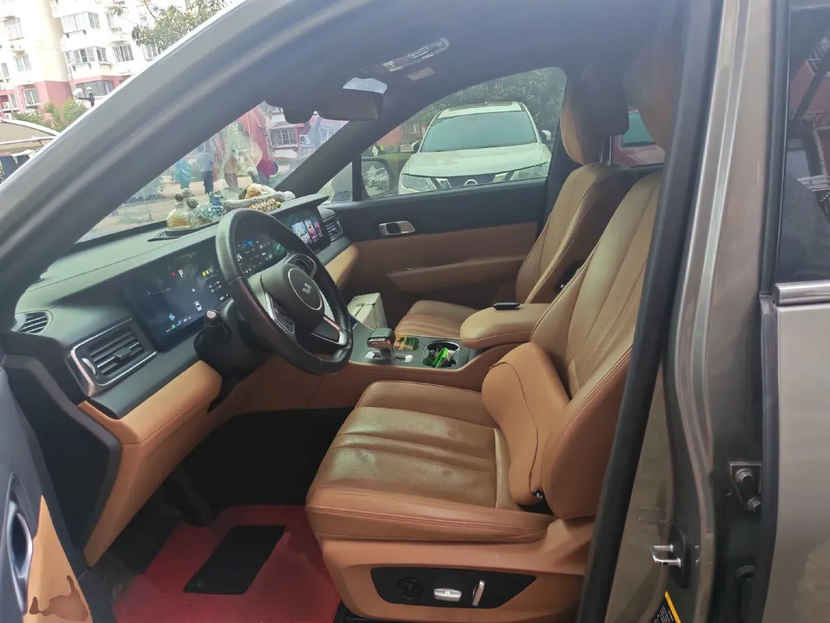 2020 Li ONE Range Extended 131HP REEV 40.5KWH,autocango,china used car exporter,china ev exporter,chinese used car exporter,chinese used ev exporter