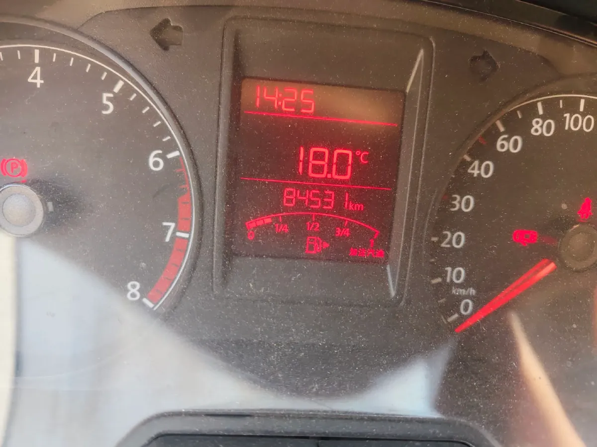 2015 Volkswagen Jetta 1.6L 110HP L4 5MT,autocango,china used car exporter,china ev exporter,chinese used car exporter,chinese used ev exporter