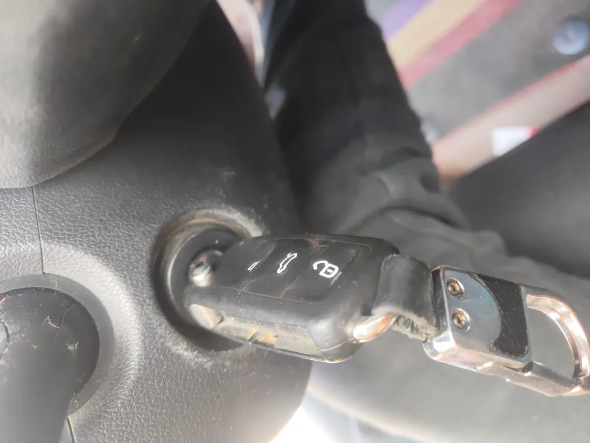 2015 Volkswagen Jetta 1.6L 110HP L4 5MT,autocango,china used car exporter,china ev exporter,chinese used car exporter,chinese used ev exporter