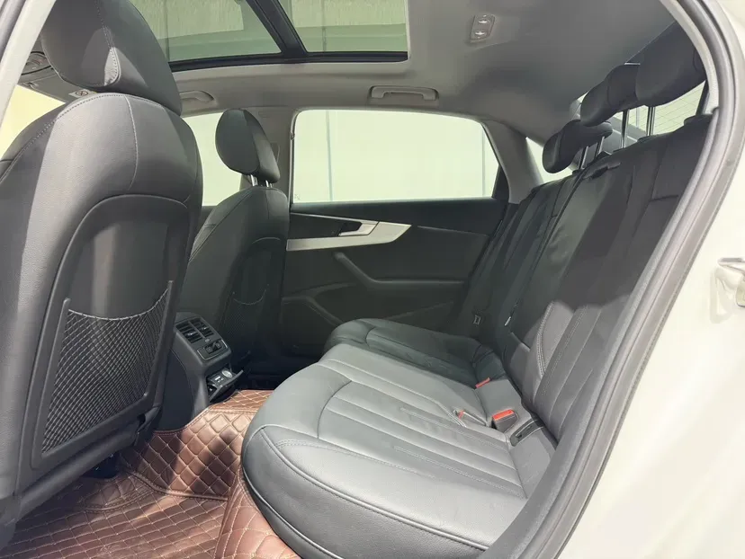 2019 Audi A4L 2.0T 190HP L4 7DCT,autocango,china used car exporter,china ev exporter,chinese used car exporter,chinese used ev exporter