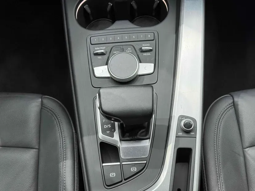 2019 Audi A4L 2.0T 190HP L4 7DCT,autocango,china used car exporter,china ev exporter,chinese used car exporter,chinese used ev exporter