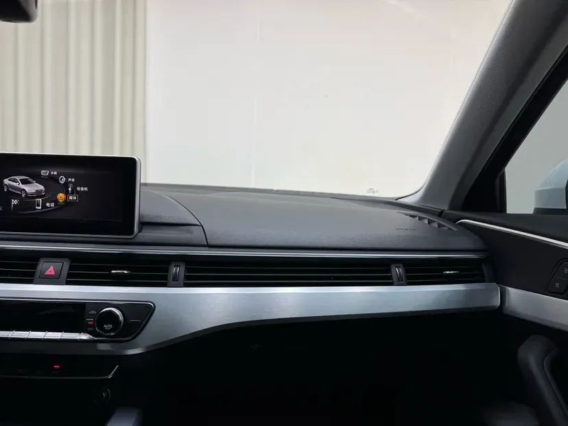 2019 Audi A4L 2.0T 190HP L4 7DCT,autocango,china used car exporter,china ev exporter,chinese used car exporter,chinese used ev exporter