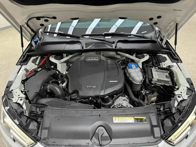 2019 Audi A4L 2.0T 190HP L4 7DCT,autocango,china used car exporter,china ev exporter,chinese used car exporter,chinese used ev exporter