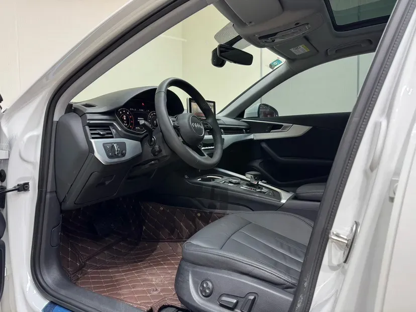 2019 Audi A4L 2.0T 190HP L4 7DCT,autocango,china used car exporter,china ev exporter,chinese used car exporter,chinese used ev exporter