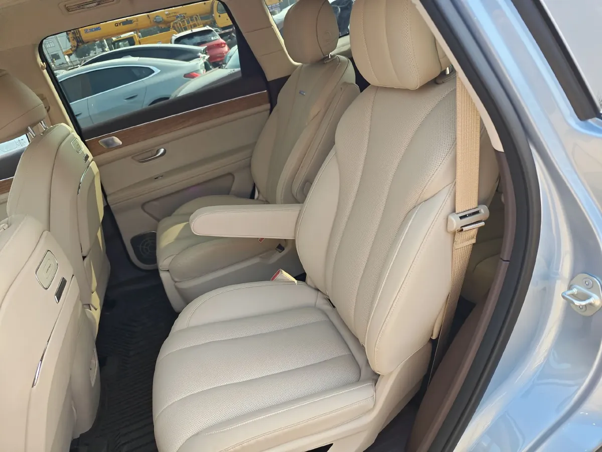 2024 AITO AITO M7 1.5T 152HP L4 REEV 40KWH,autocango,china used car exporter,china ev exporter,chinese used car exporter,chinese used ev exporter